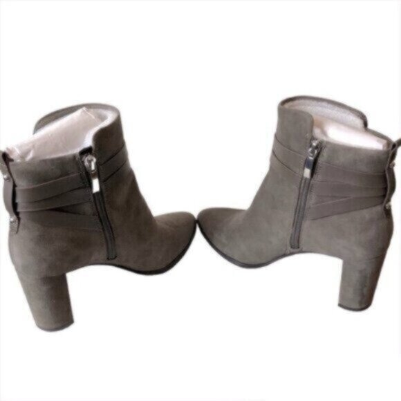 NEW Essex Lane Taupe Suede Classic Business Casual Booties 8 - Picture 6 of 9